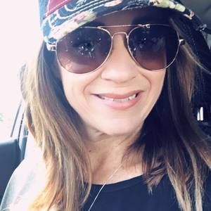 Meet your Posher, Debbi